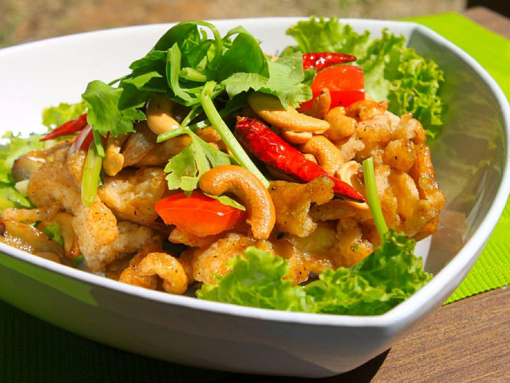 Stir-fried Chicken with Cashew Nuts — Baitoey Seafood Krabi